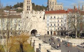 BURGOS CONTEMPLA Centro histórico. Frente al arco